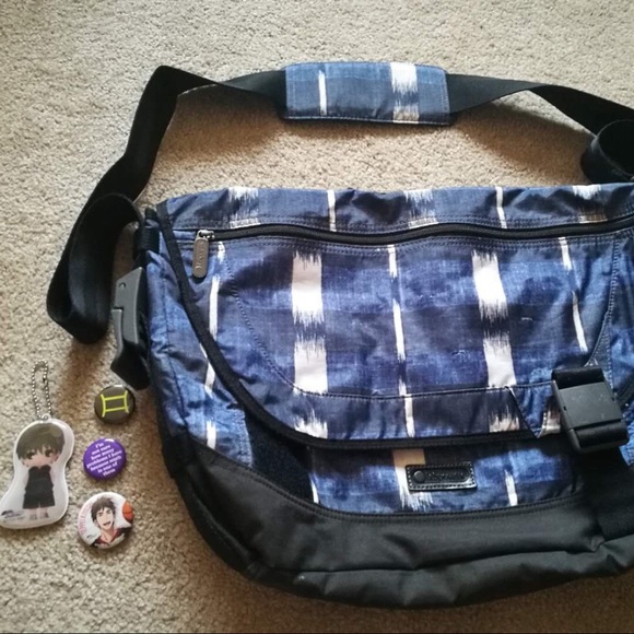 Lesportsac Bags Lesportsac Blue Plaid Bag Poshmark